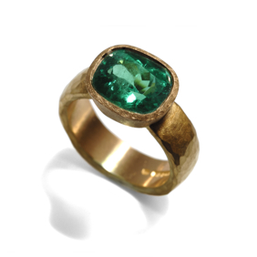 Gold emerald ring
