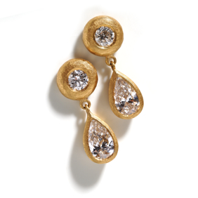 pear shaped diamond earrings