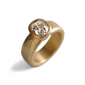 18ct Cushion Diamond Ring
