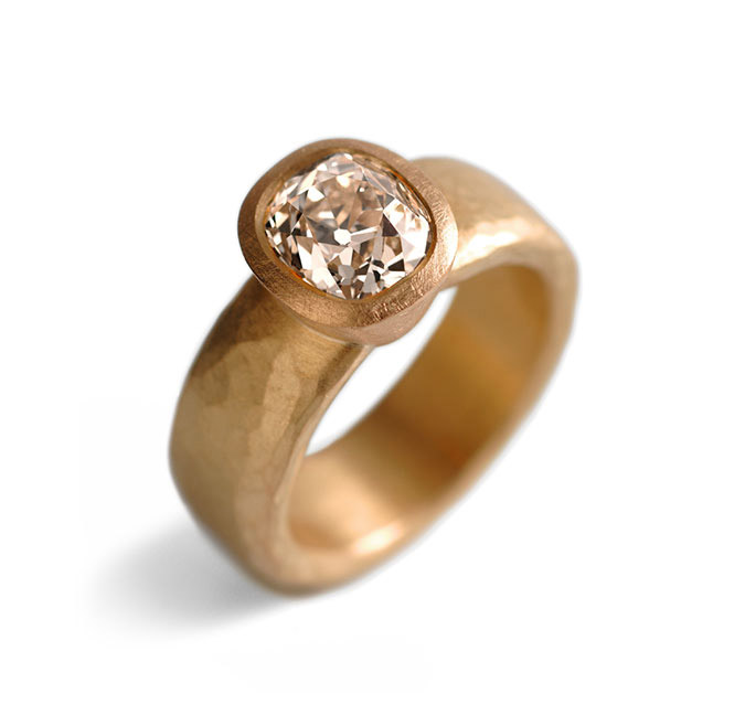 18ct Cushion Diamond Ring
